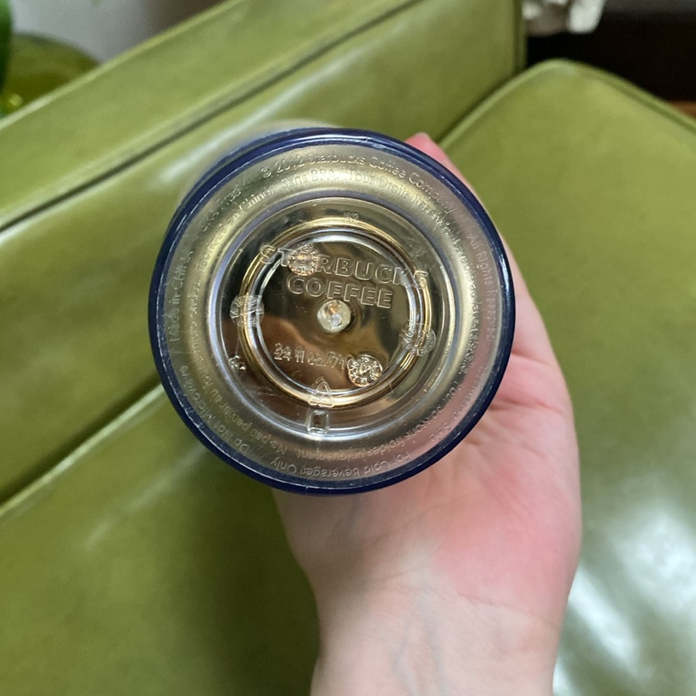 Rare Starbucks tumbler excellent condition with straw - Picture 3 of 4